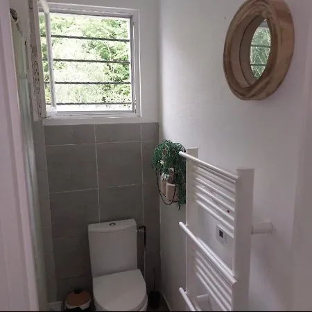 Maisonnette Avec Jardin En Pleine Nature Auffargis