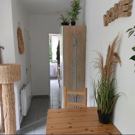 Maisonnette Avec Jardin En Pleine Nature *